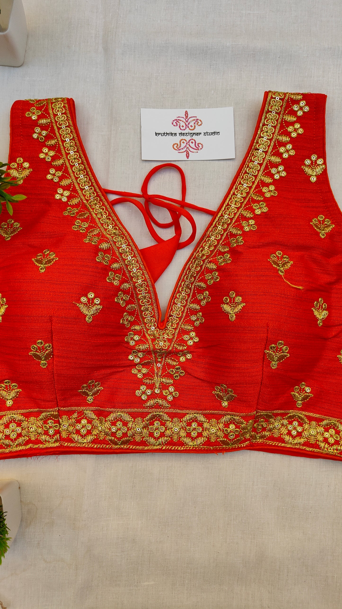 Glimmer Garden Top