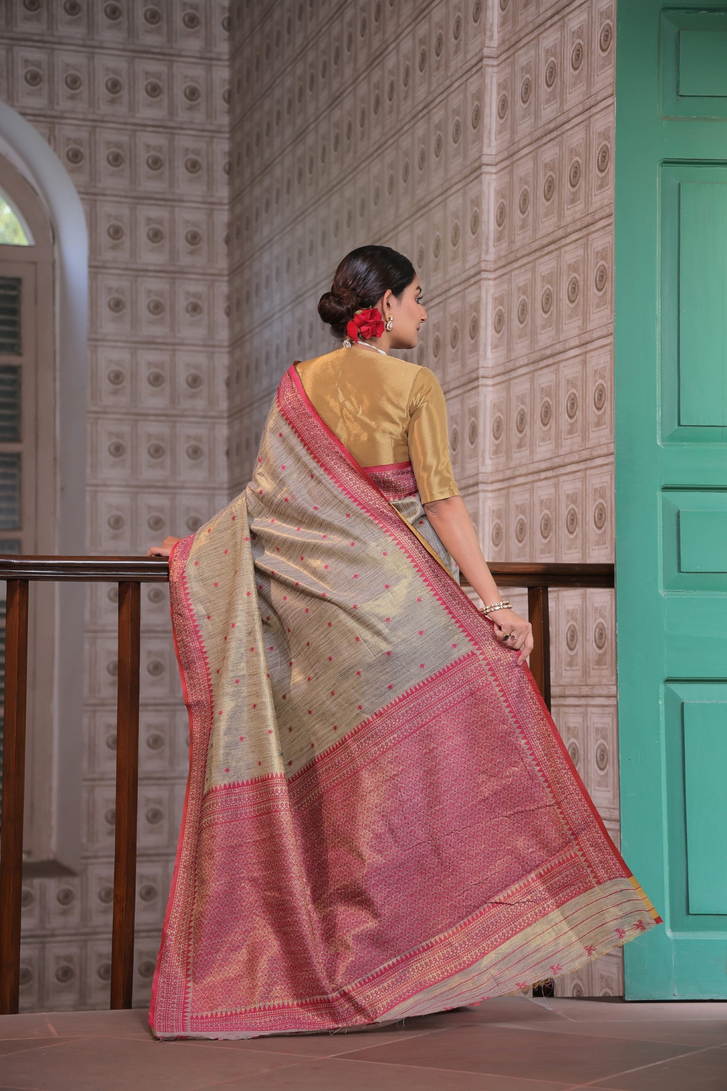 PRATHA PRISTINE TUSSAR TISSUE SAREE
