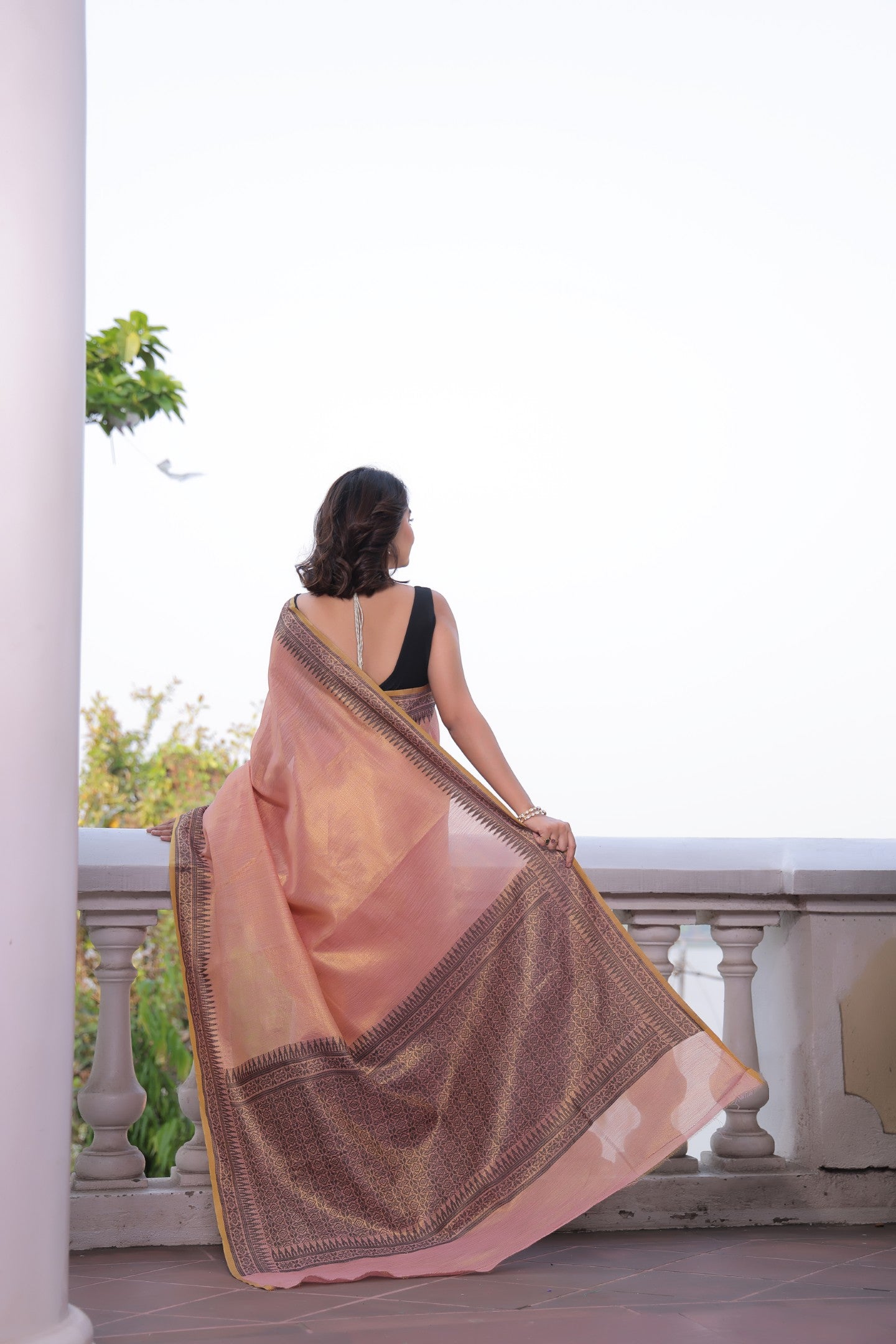 TWIST & TRAD TISSUE LINEN SAREE