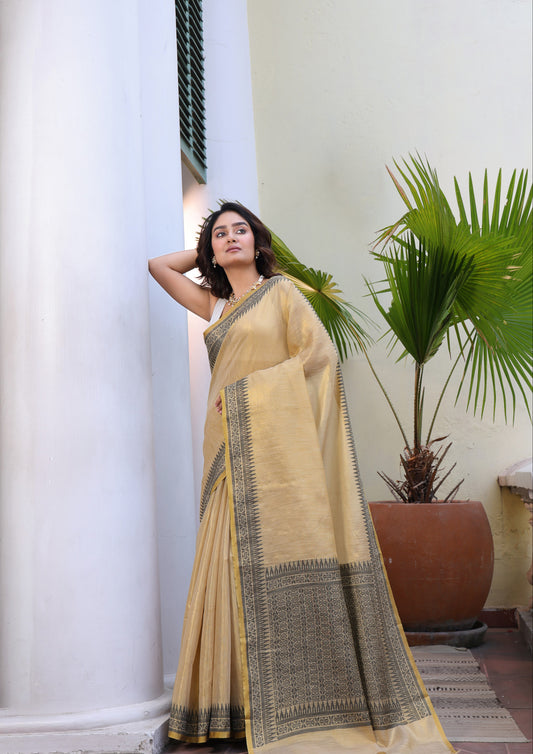 Curve & couture Silkey Linen Saree