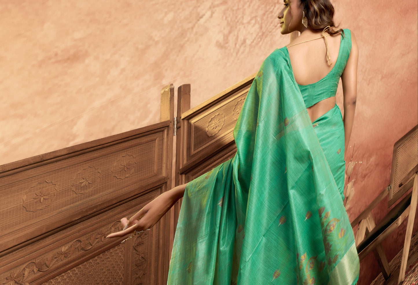 Sannidhi linen saree