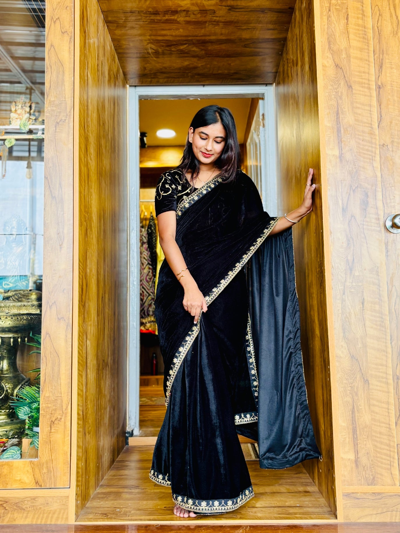 MS Velvet Saree with Zip and Go