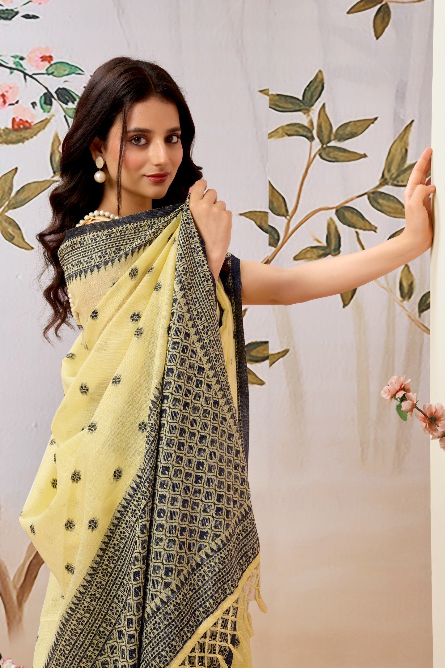 URMIPANCHUDI LINEN SAREE
