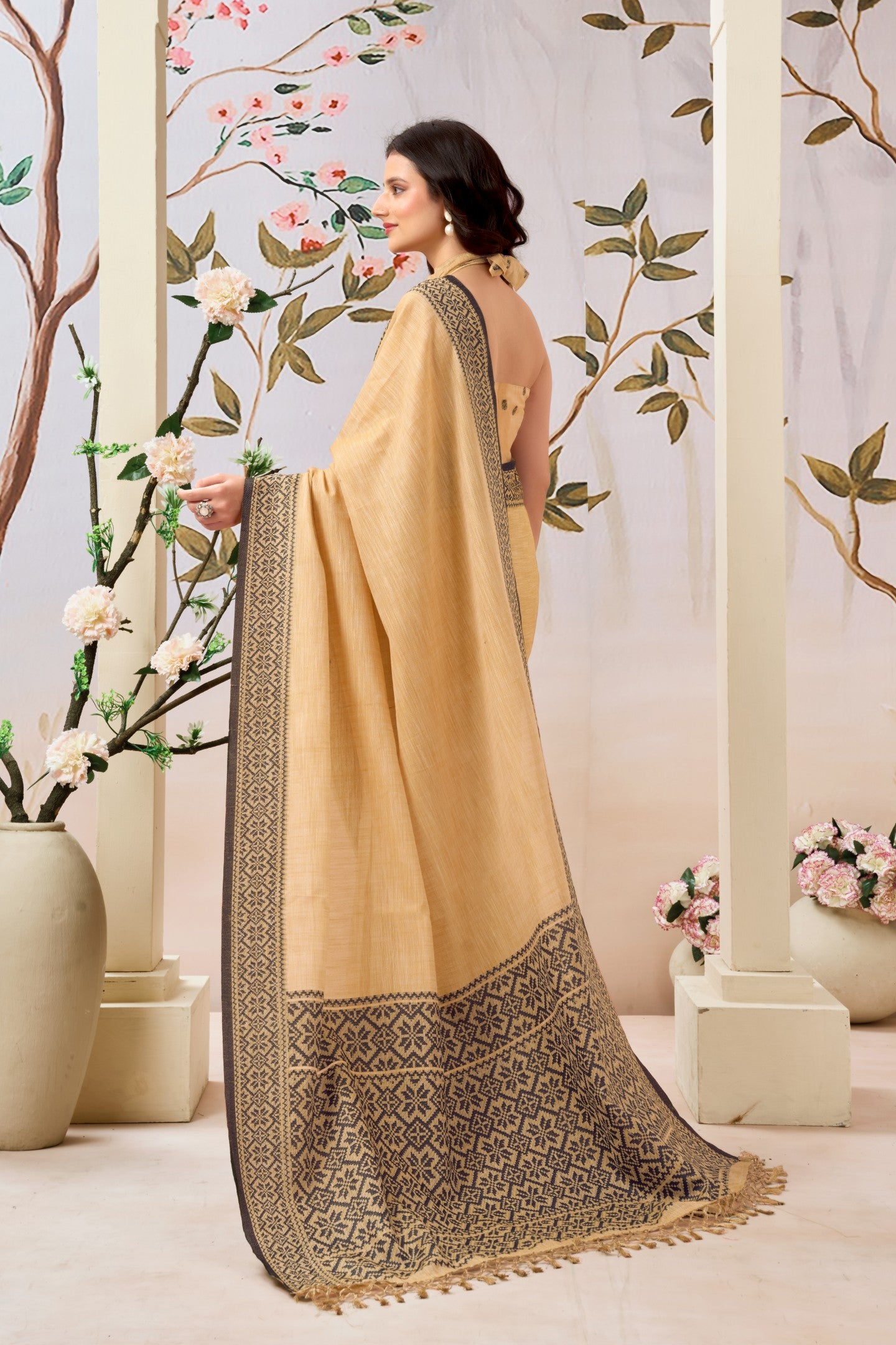 TRIVENIKA KOMOLINA LINEN SAREE