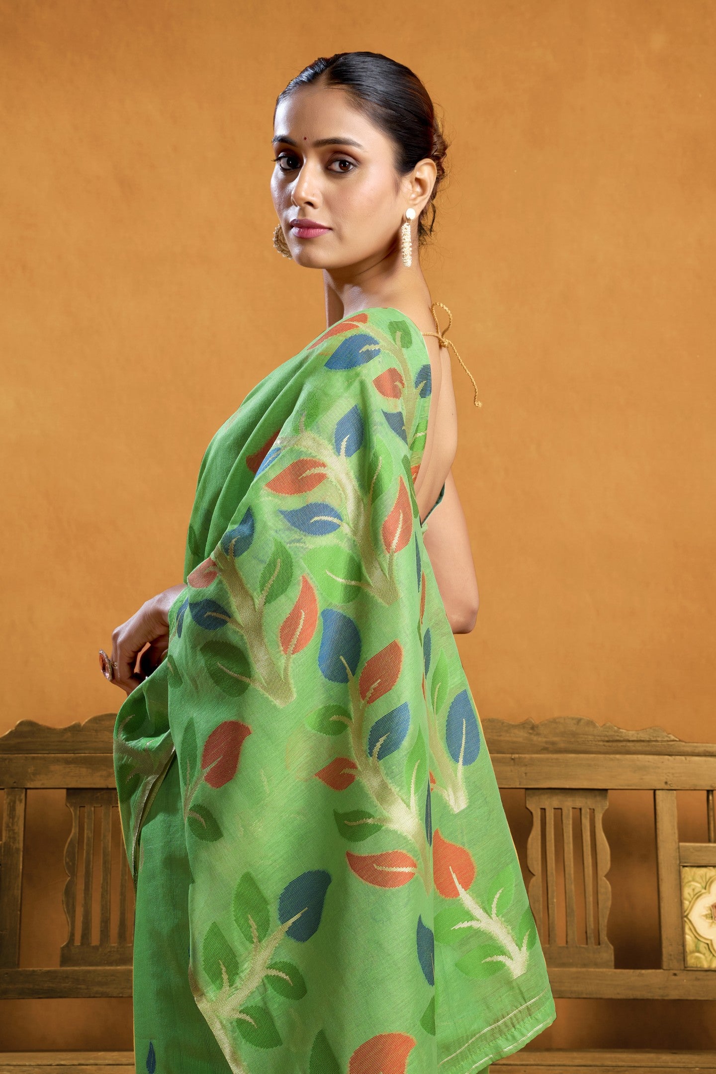 MANDIRAWEAVES LINEN COTTON SAREE