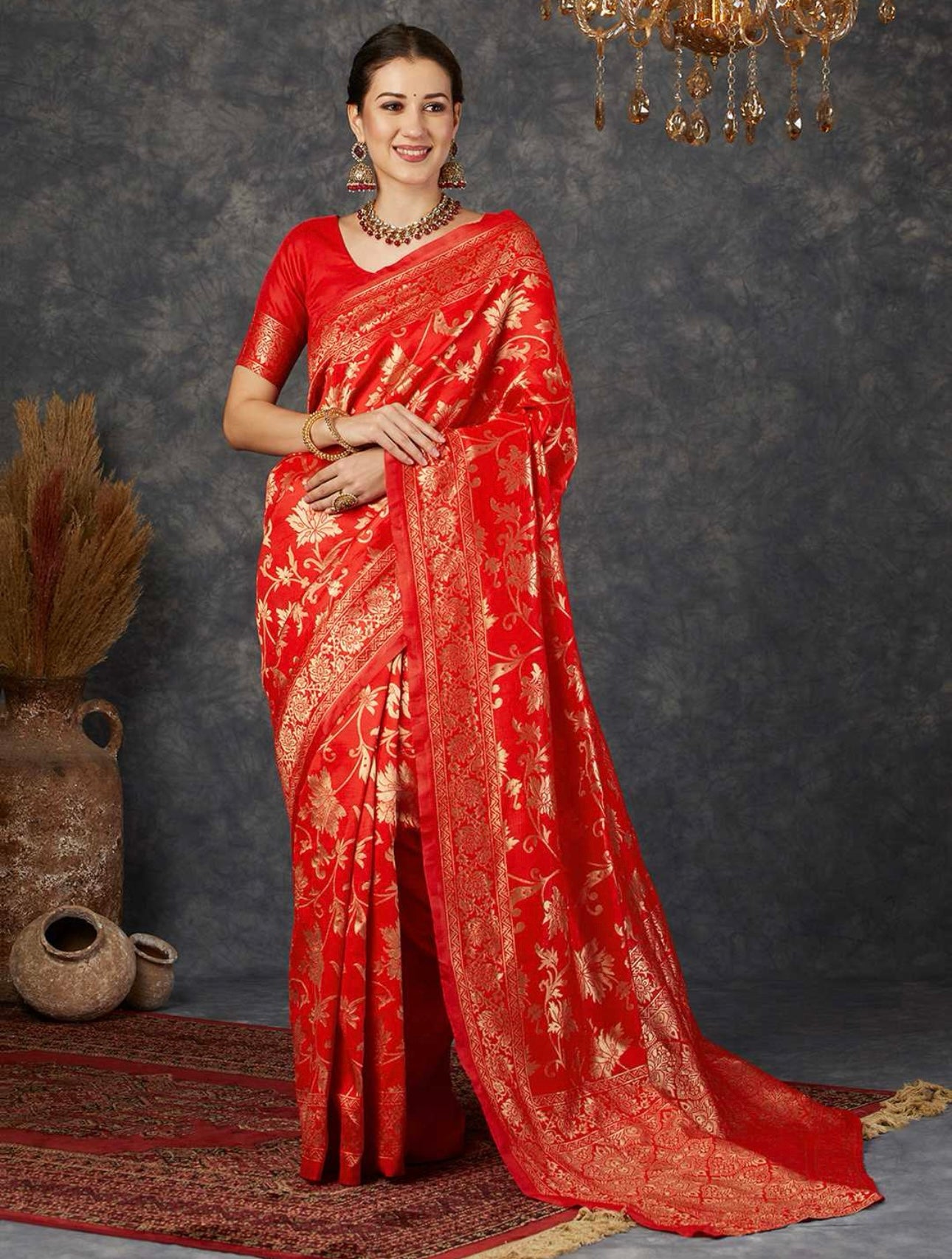 Redd banarasi zip and go saree