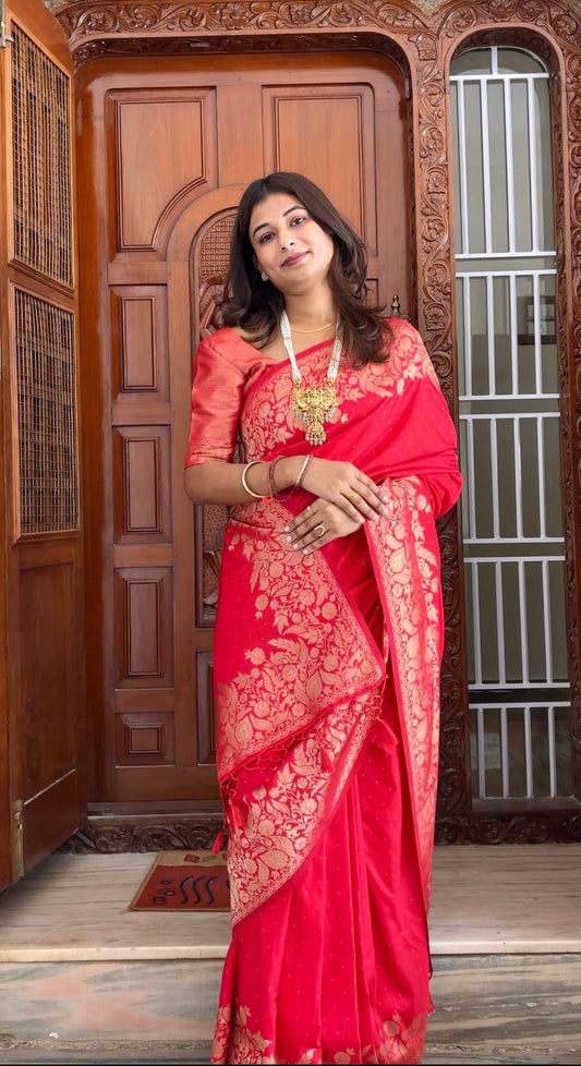 Modern woman wearing a lightweight saree in an urban setting showcasing comfort and elegance