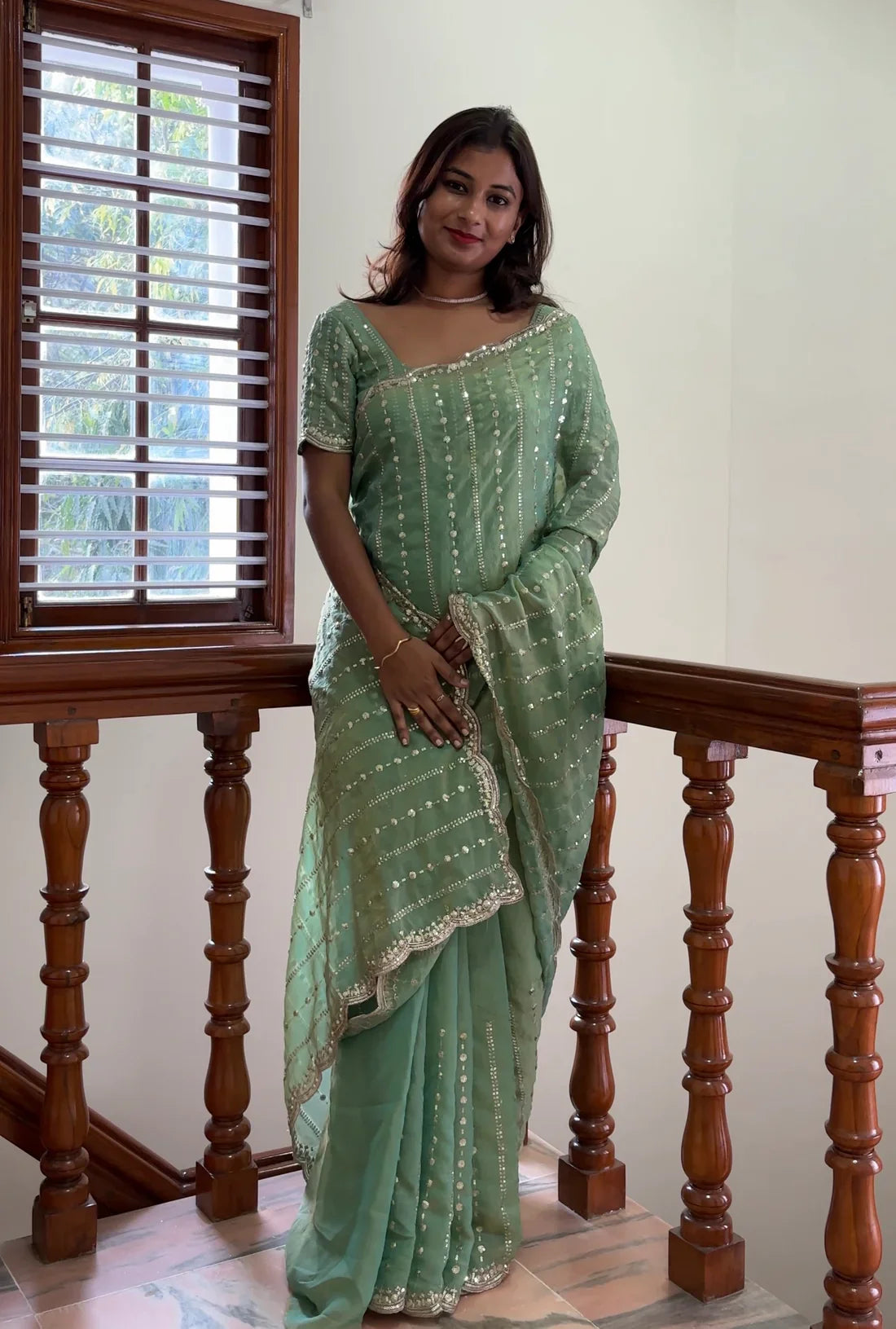 Why Zip & Go Sarees Are the Perfect Choice for Modern Women