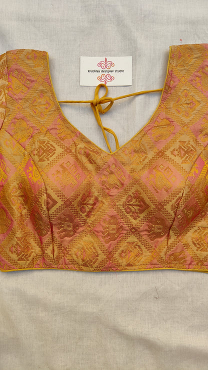 The Urban Saree Companion