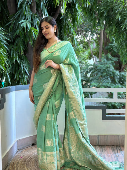 Banarasi weave saree