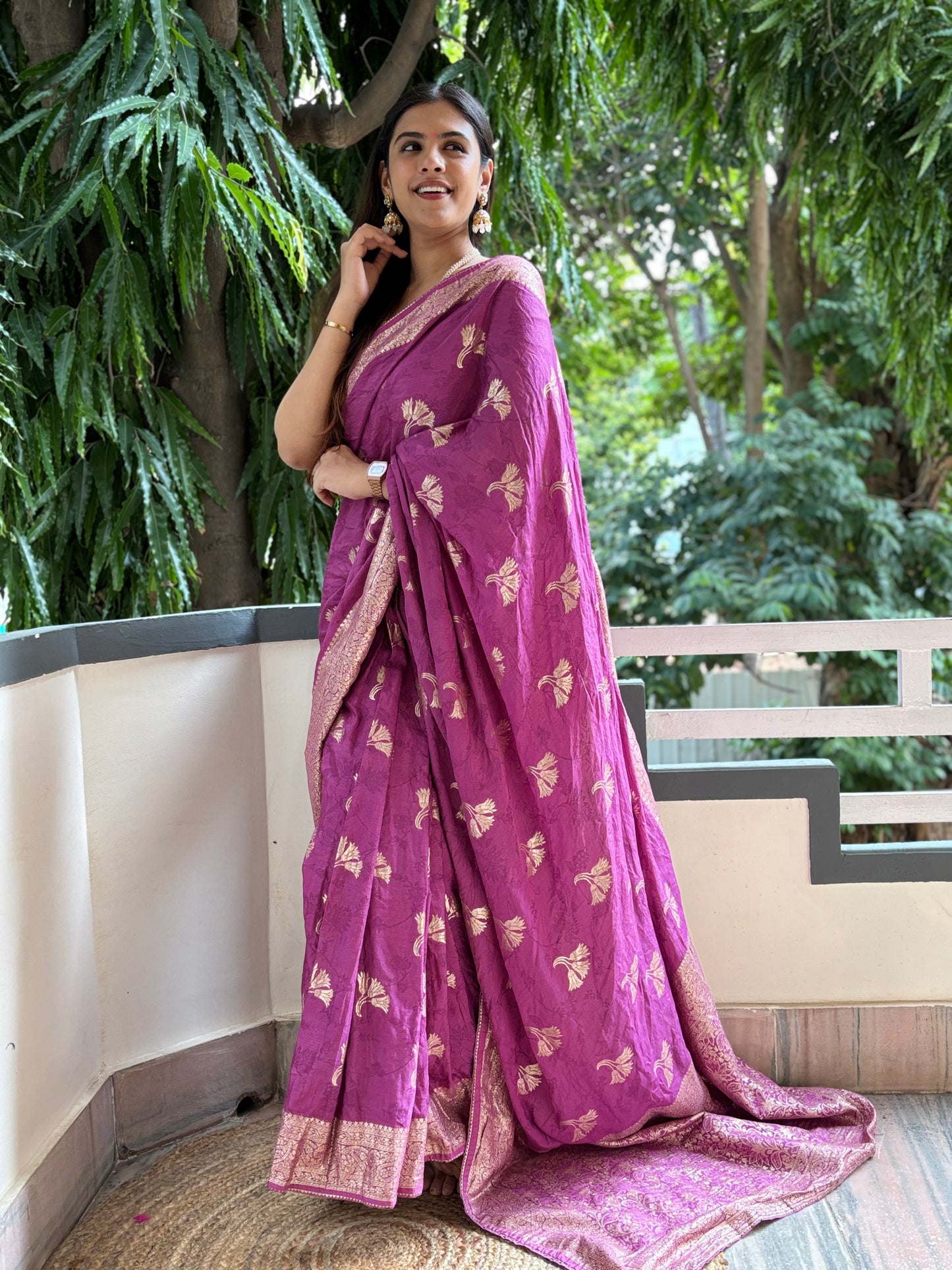 Banarasi weave saree