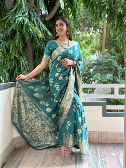 Banarasi weave saree
