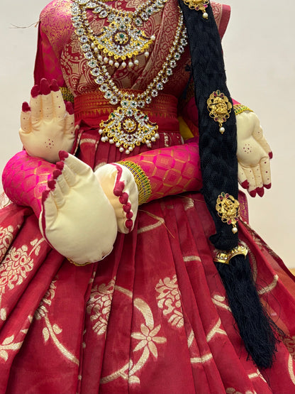 Lakshmi maata idol (Copy)