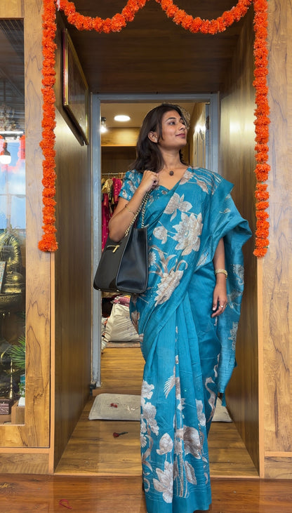 Party wear saree with padded blouse