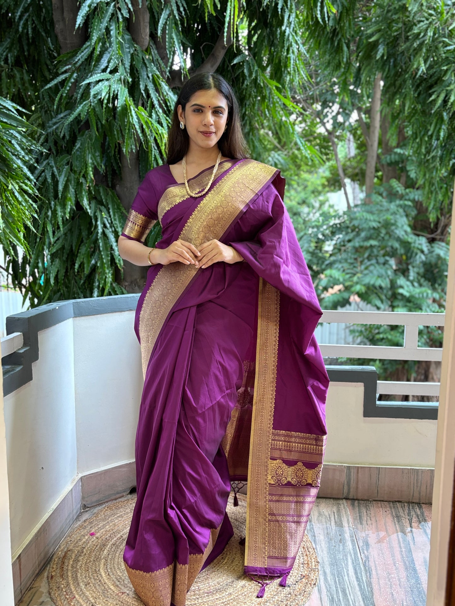Banarasi weave saree
