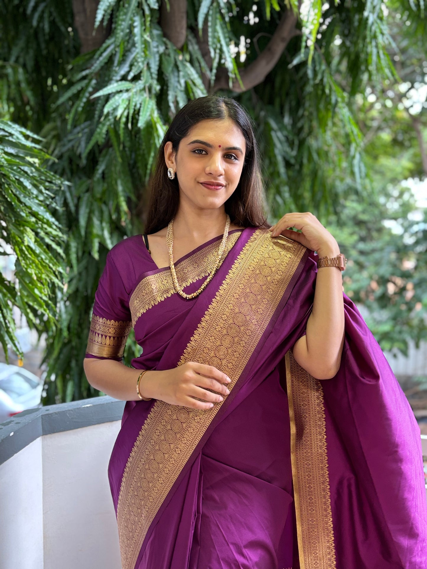 Banarasi weave saree