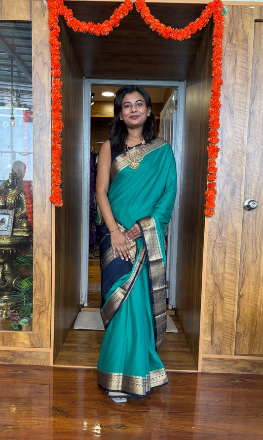 Zip & Go Saree sale (10)This saree comes with elbow length sleeves