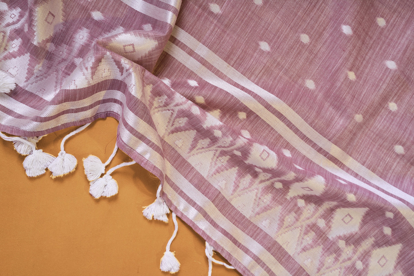 Modern muse Linen Saree