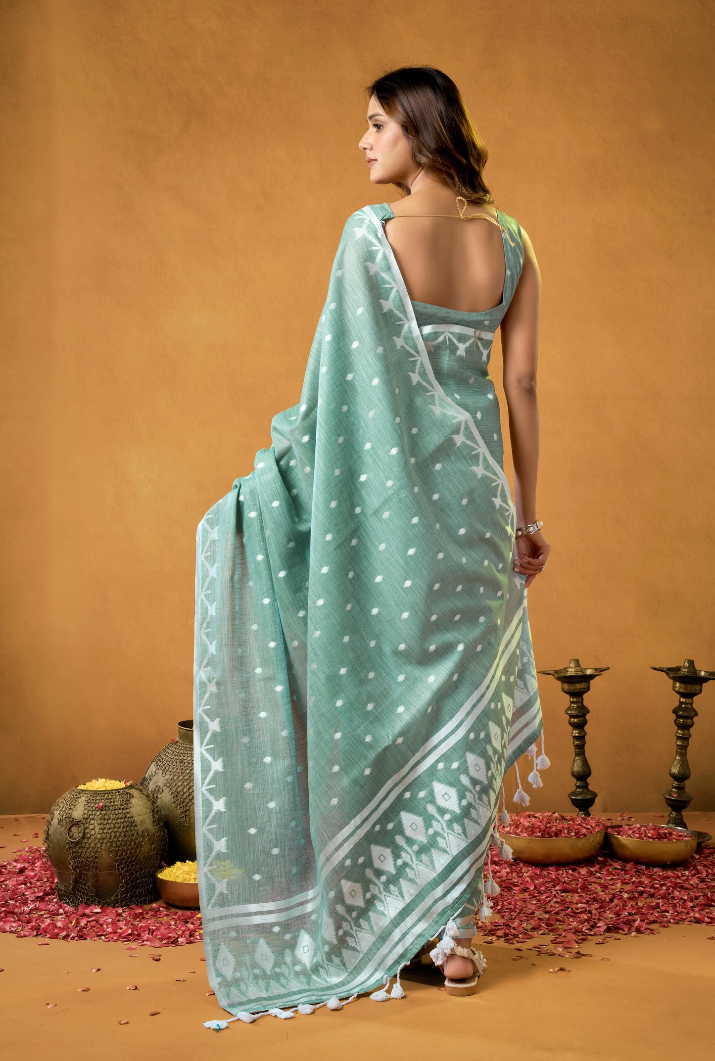 Ruffle raga Cotton Linen Weaved Saree