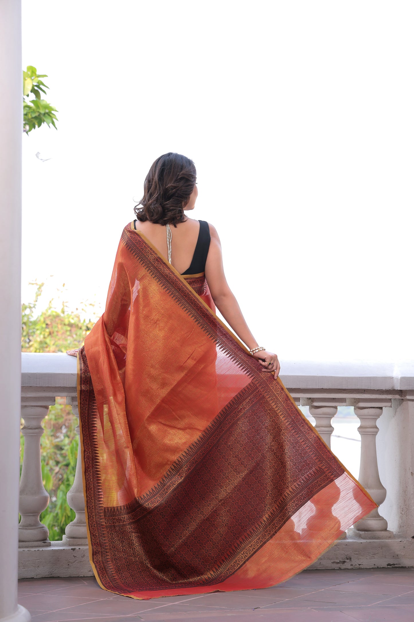Snap drape Silkey Tissue Saree