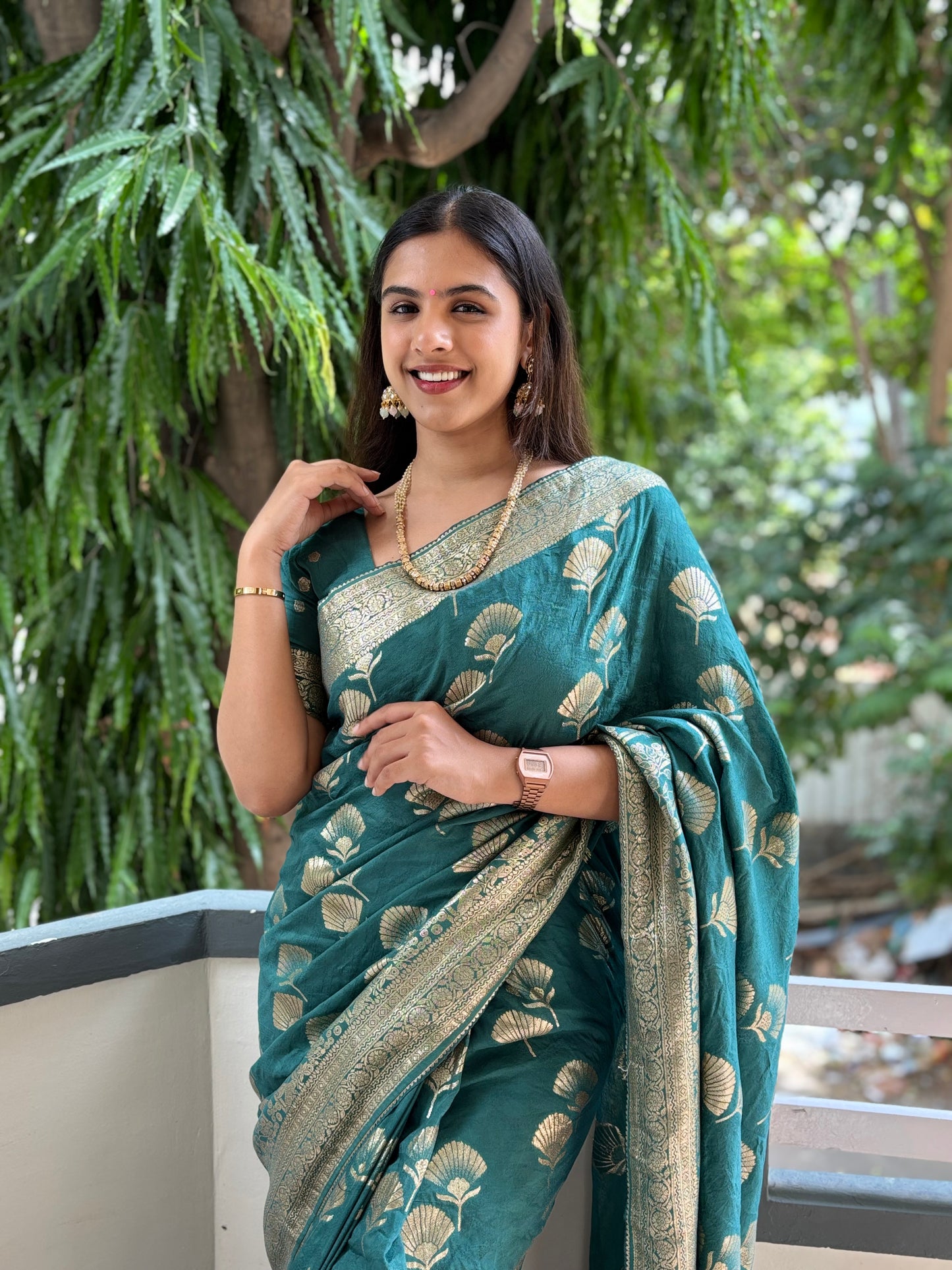 Banarasi weave saree