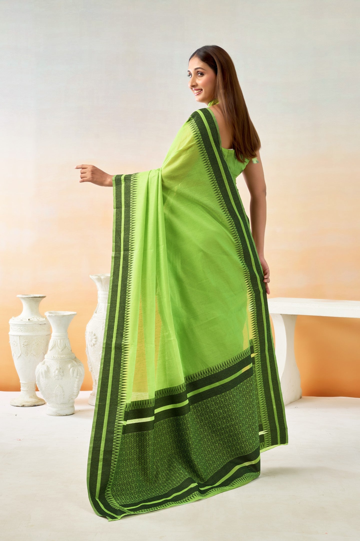 VARNIKA VOGUECOT LINEN COTTON SAREE