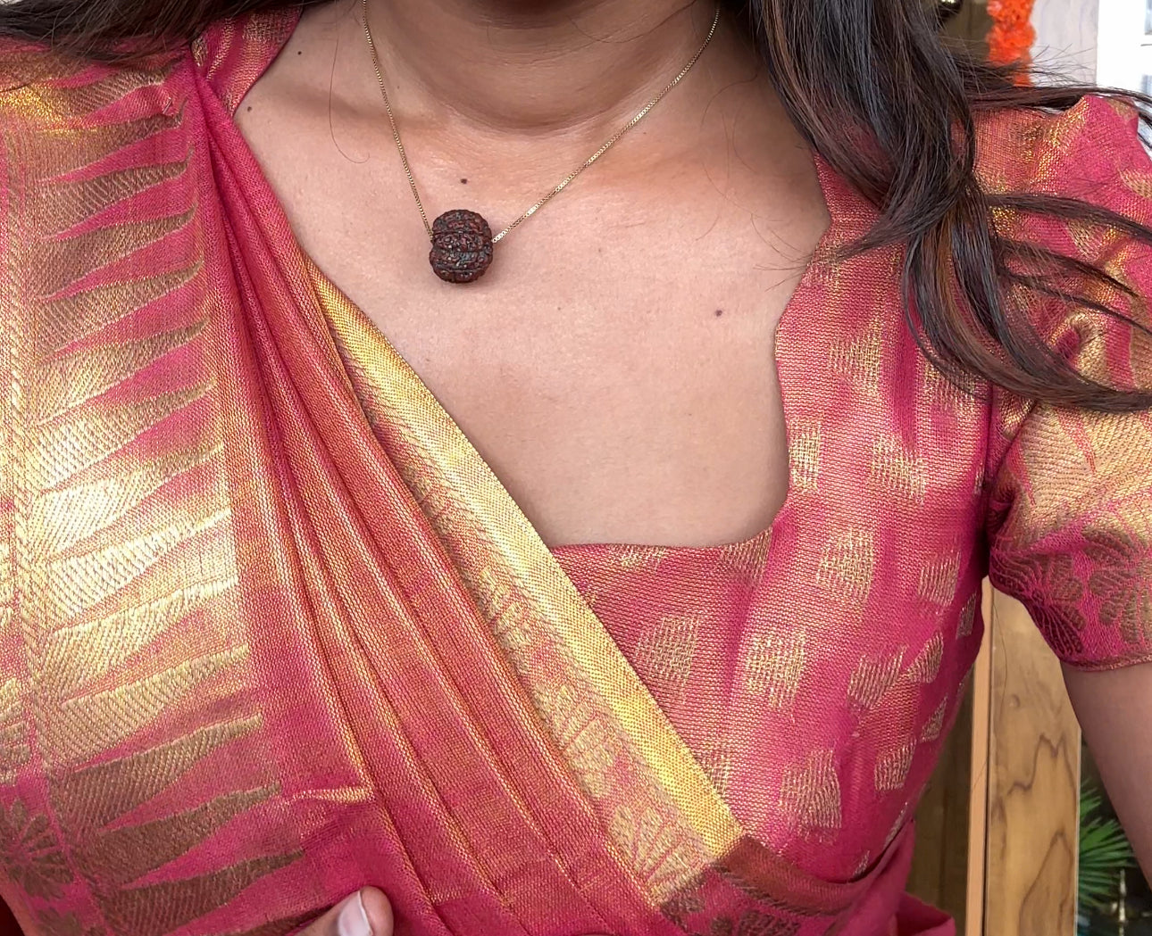 Premium linen Tissue saree with padded blouse